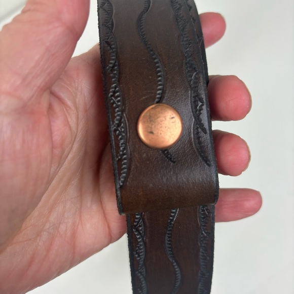 Nice leather tooled belt blank in brown-42” - Picture 2 of 8